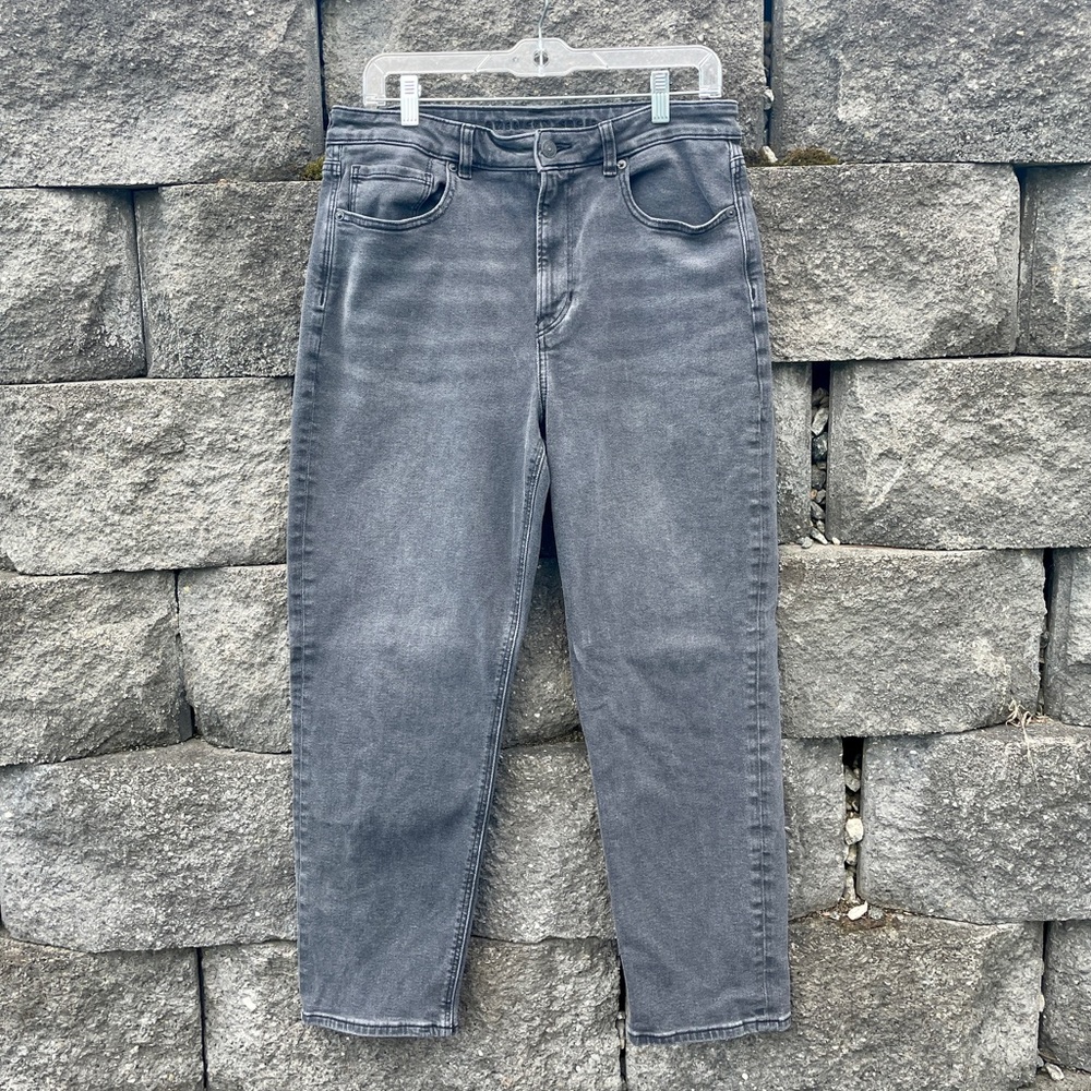 American Eagle Mom Jeans Size 12